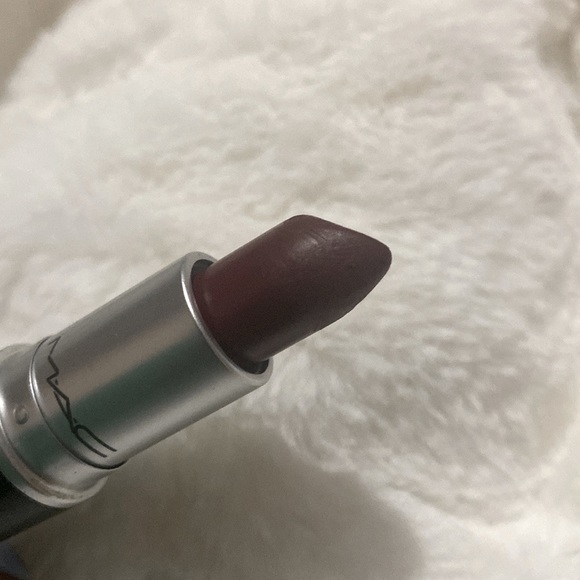 Mac Matte lipstick Diva - Picture 3 of 6